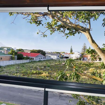 Hotel Shalom Self Catering Kleinmond Exterior foto